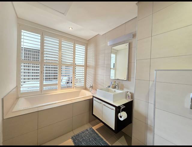 3 BEDROOM APARTMENT TO LET IN UMHLANGA RIDGE